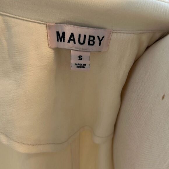 MAUBY Trench Coat In Off White - Picture 12 of 13